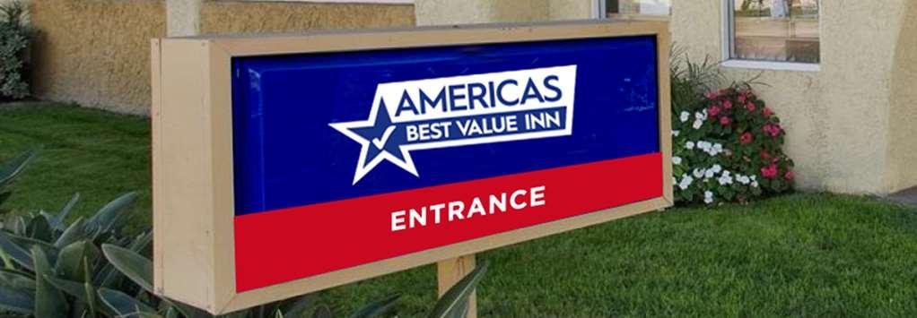 Americas Best Value Inn & Suites Forsyth Exterior foto