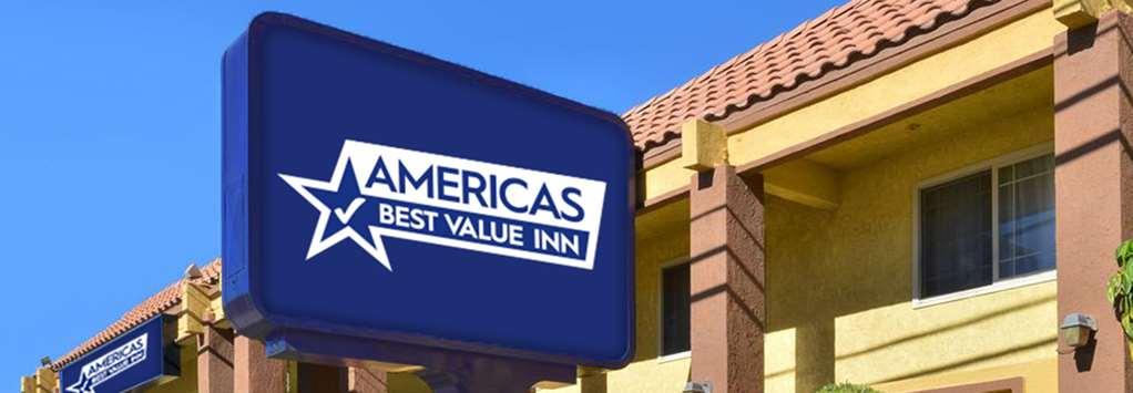 Americas Best Value Inn & Suites Forsyth Exterior foto